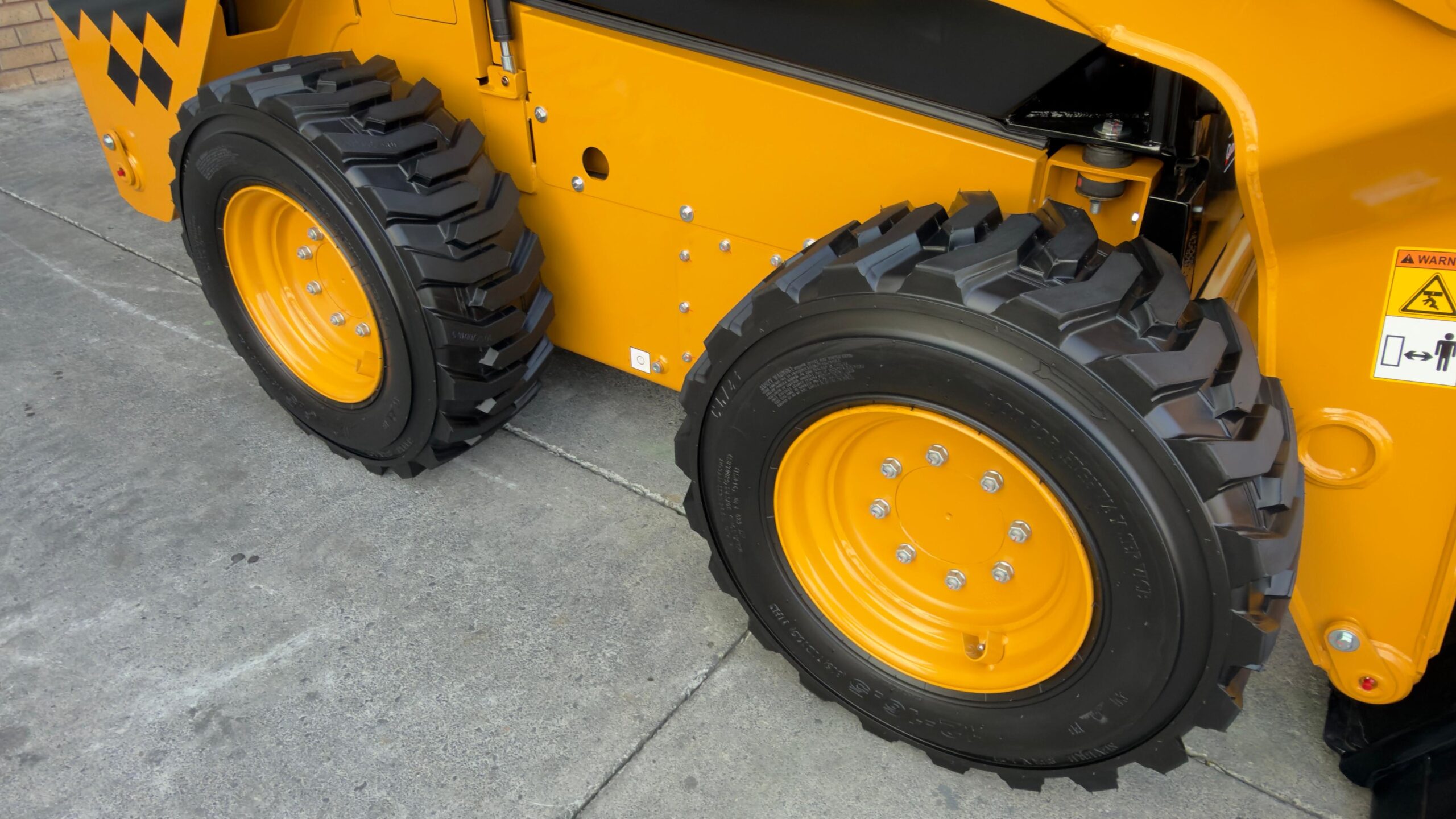 SANY Skid Steer - Image 5